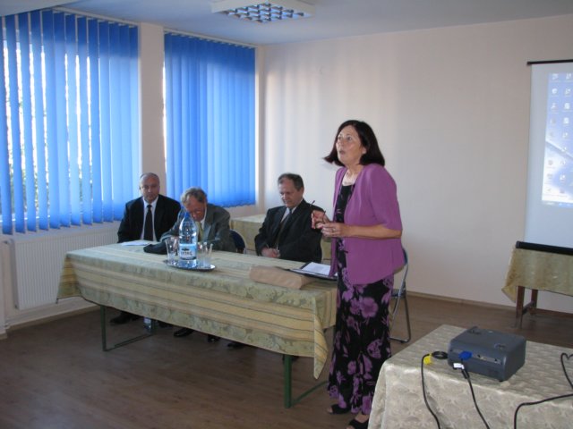 tovishat003.jpg