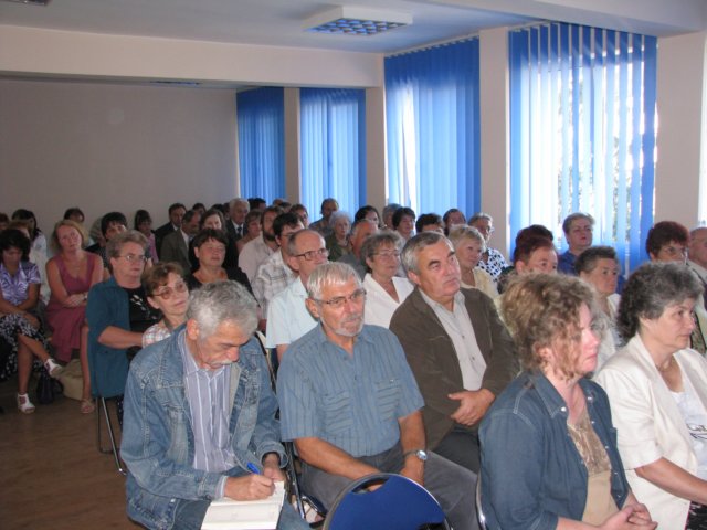 tovishat004.jpg