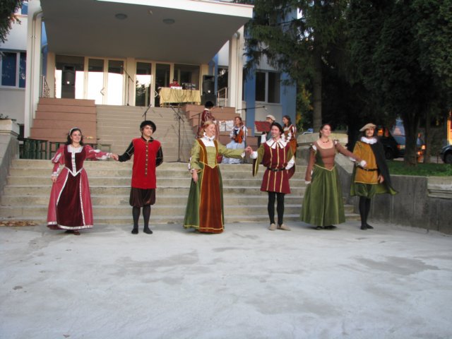 tovishat083.jpg