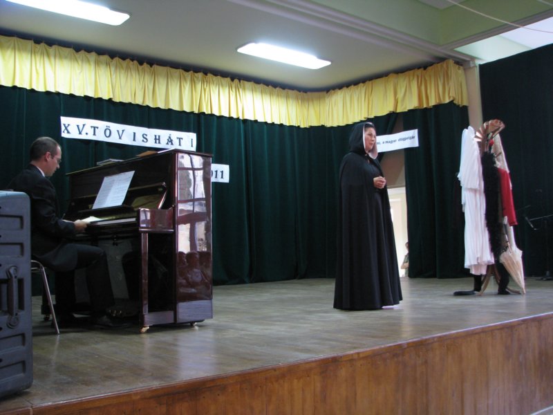 tovishat067.jpg